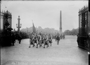 Les Polonais - défilé des troupes, place de la Concorde  Agence Rol, le 14 juillet 1918