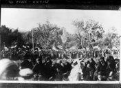 Le mouvement d'indépendance en Syrie, à Damas la foule manifeste dans les rues  Agence Rol. 1920
