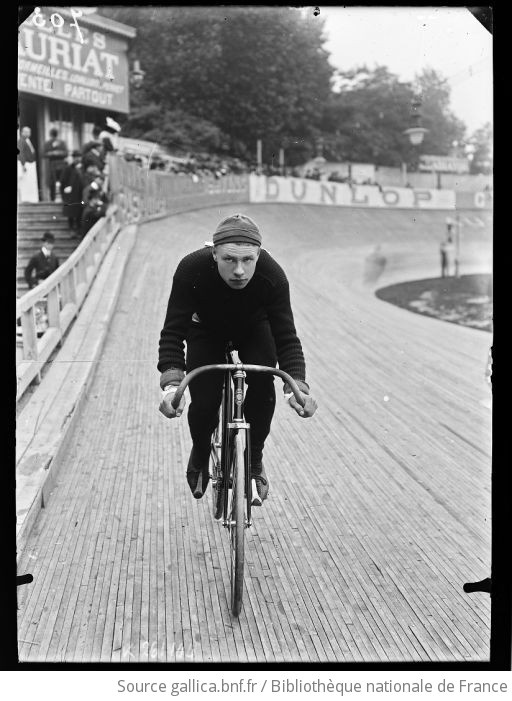 Vanderstuyft Coureur Cycliste Participant Au Bol D Or En Septembre