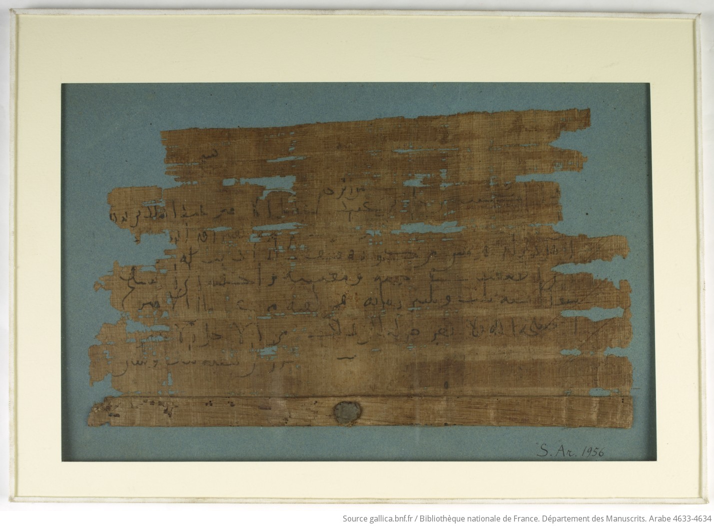 Deux passeports arabes sur papyrus datés de l'an 133 de l'hégire