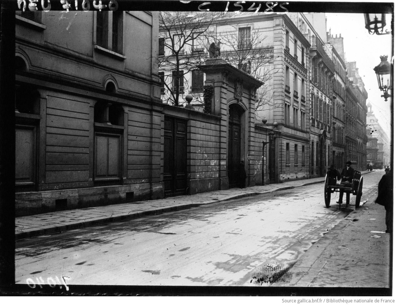 L'Ambassade d'Allemagne, 78, rue de Lille  [photographie de presse