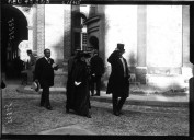 St-Germain-en-Laye, signature du traité de paix avec l'Autriche : arrivée de M. et Mme Paderewski  Agence Meurisse. 1919