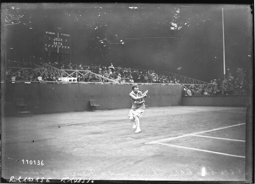 8/6/26, Croix-Catelan, championnat de France, [internationaux de tennis,] Mme Mathieu : [photographie de presse] / [Agence Rol]