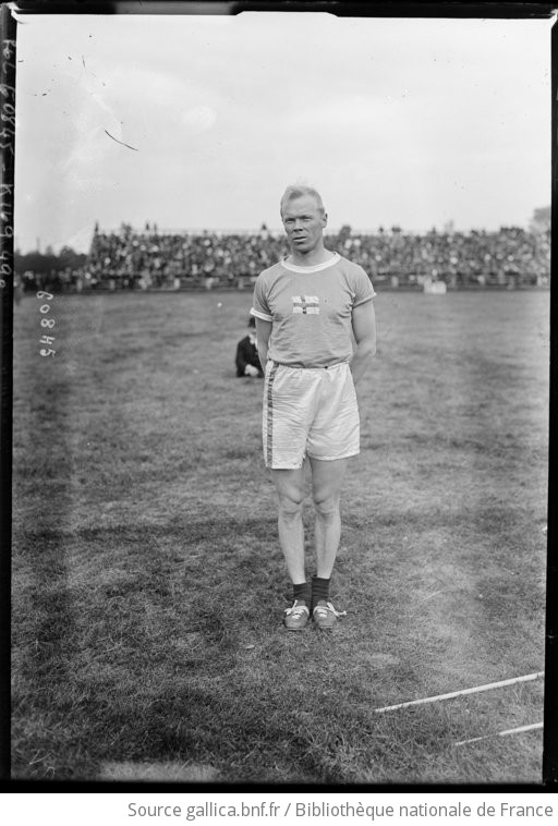 29-8-20, [Colombes, portrait de Jonni] Myyrä (Finlandais) [lanceur de]  javelot : [photographie de presse] / [Agence Rol] | Gallica