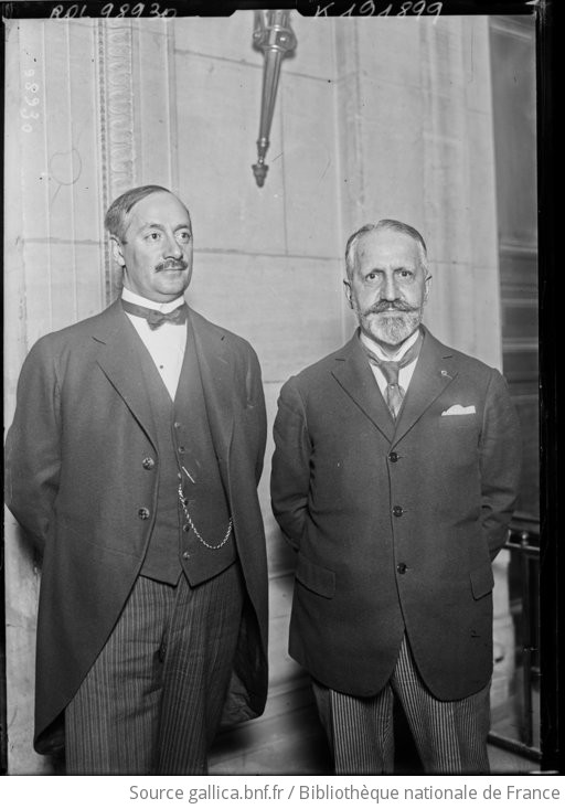 Professeur Léon Bernard [à Droite] De Paris Professeur Jacobeus [i E