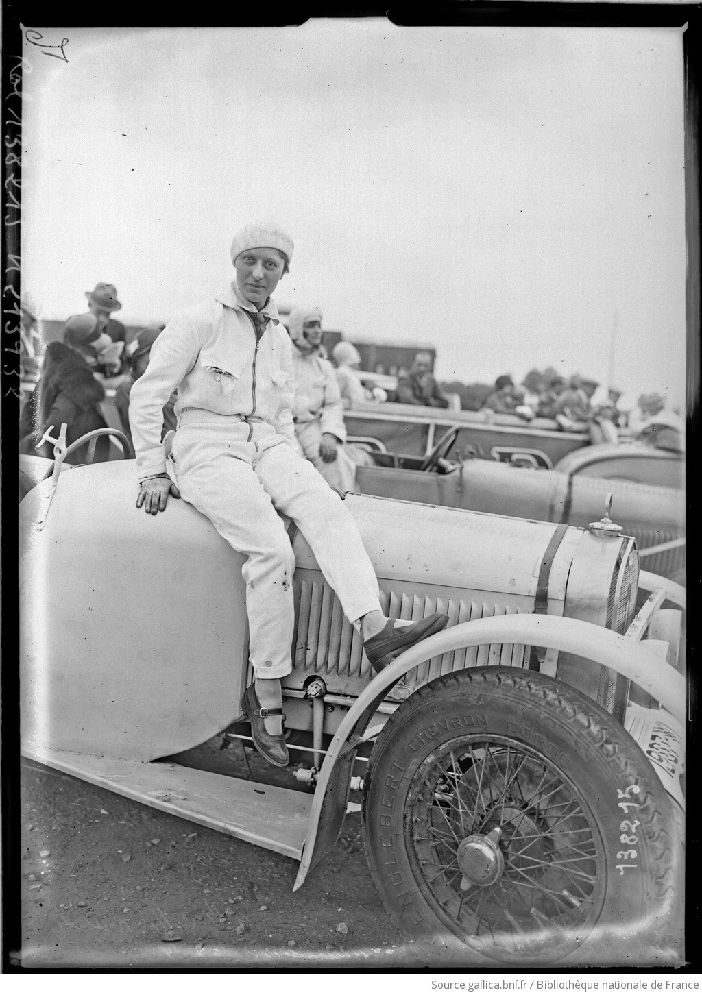 Ces Dames -  Femmes au volant / Pilotes - Coureuses automobile - Page 3 F1