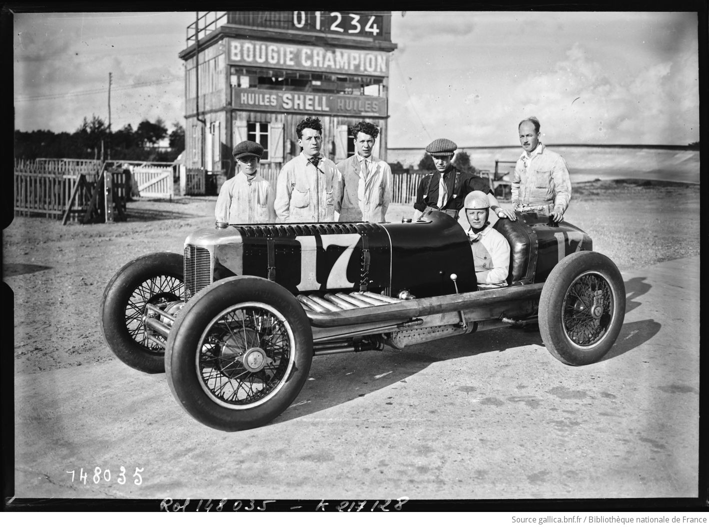 Ces Dames -  Femmes au volant / Pilotes - Coureuses automobile - Page 3 F1