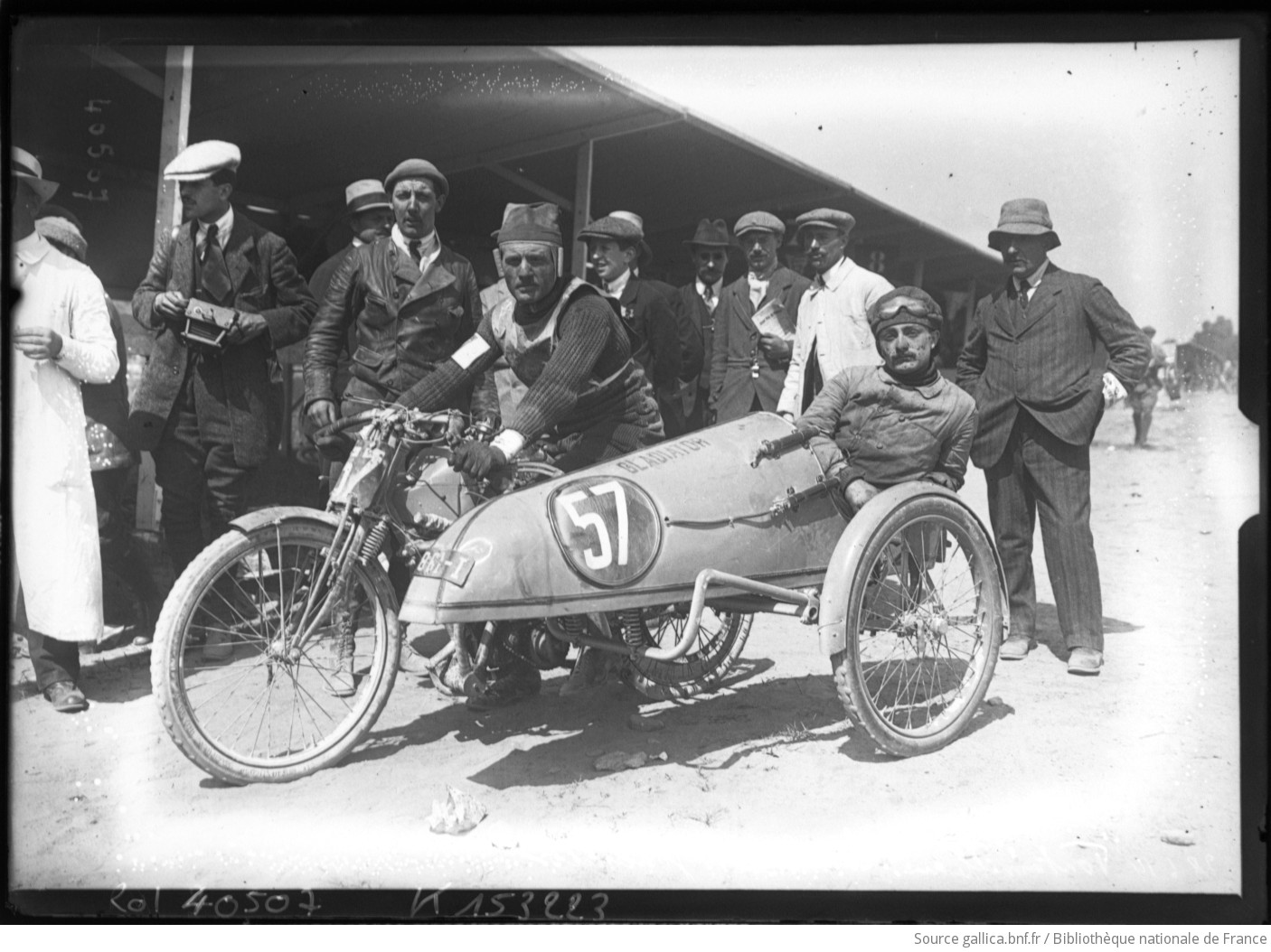 Sidecar Sidecars Side-car Side-cars photos d'époque - Page 2 F1