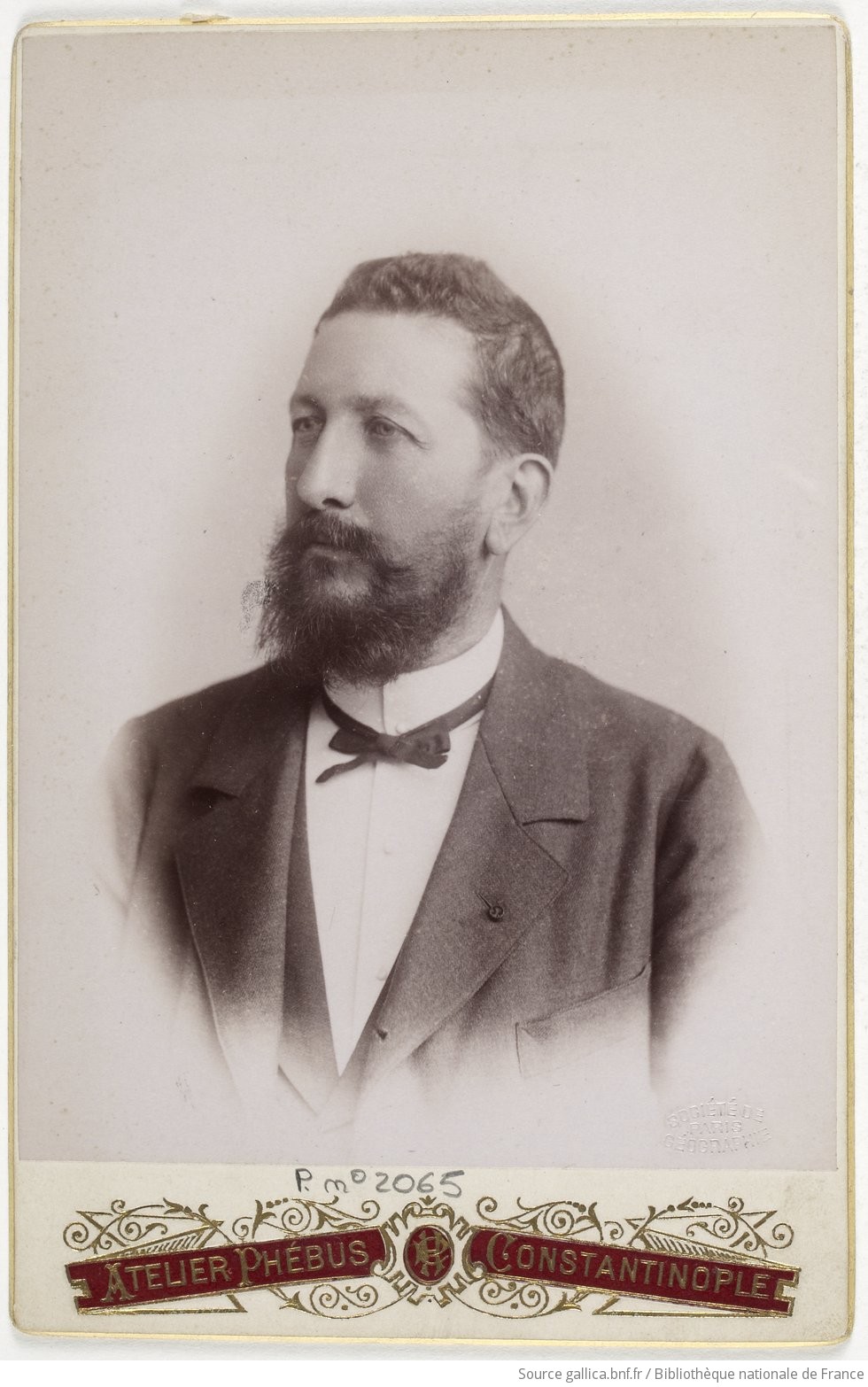 Portrait-carte d'Ernest Chantre, signé et daté au verso “Lyon 26 janvier 1895”, Bogos Tarkulyan, 
Atelier Phébus, Constantinople. Source BnF.