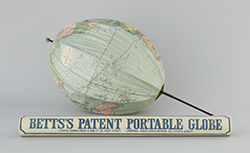 Accéder à la page "Globe terrestre « parapluie », Bett et G.Philipp, vers 1880 "