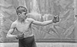Audouy, 7 mai 1909 [boxeur] : [photographie de presse] / [Agence Rol] 