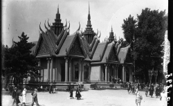 Accéder à la page "Photographies du pavillon du Cambodge (1931)"