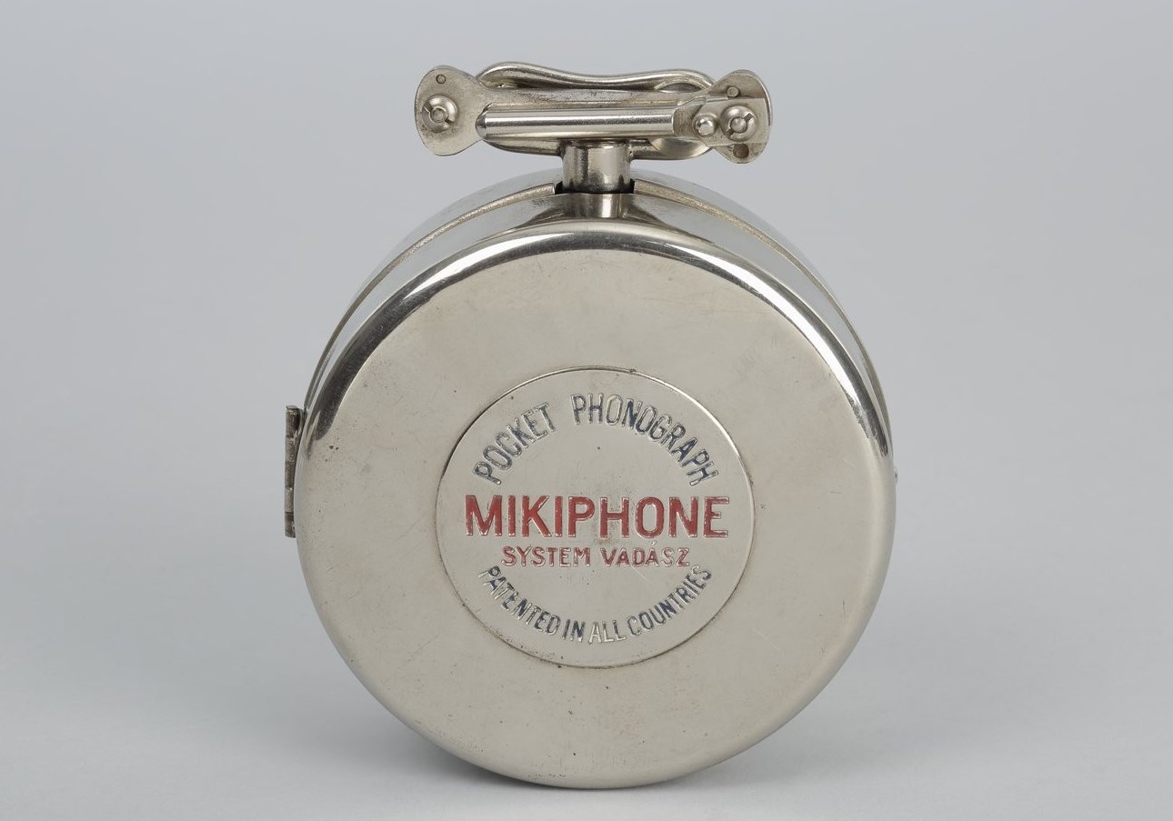 Accéder à la page "Mikiphone, 1924"