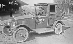 Agence Rol, Béranger sur Ford, 1921