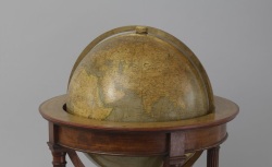 Accéder à la page "Globe terrestre, C. Larochette et L. Bonnefont, 1867"