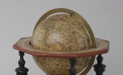 Accéder à la page "Globe terrestre, N. Bion, 1712"