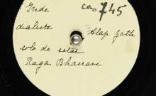Accéder à la page "Râga Bhairavi : alap et gath ; Râga Hamsadvani : alap / Narayan Das, E., solo de sitar"