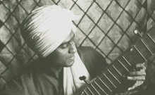 Accéder à la page "Raga Bhup : alap-gath ; Raga Sohini : gath / Narayan Das, E., solo de sitar"