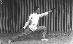      M. [Lucien] Gaudin, assaut individuel [champion d'épée en 1905] : [photographie de presse] / [Agence Rol] 1905