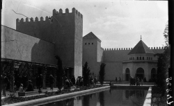Accéder à la page "Photographie du pavillon du Maroc (1931)"