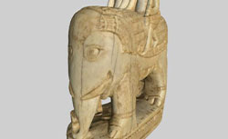 Accéder à la page "Pièce du jeu d'échec du trésor de Saint-Denis : éléphant (fou), vers 1080-1100"
