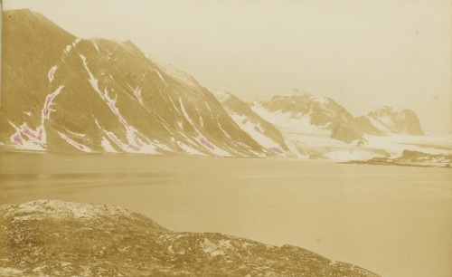 Accéder à la page "Svalbard"