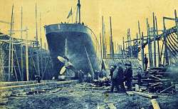Album d'un ingénieur : Ports, chantiers navals, travaux publics, installations pétrolières, 1881-1928