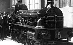 Agence Meurisse, La locomotive de Stephenson à l'exposition de Grenoble, 1925