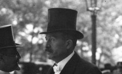 Accéderála page“RenéViviani的Discours de ReneéVivilani，22 décembre 1914”