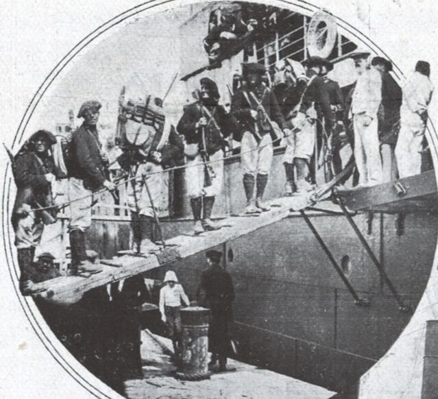 Le 7e Chasseurs alpins en route pour le Maroc. Image publiée à Marseille le 7 septembre 1912 dans le journal : Terrae latinae