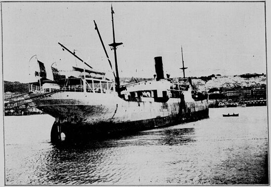 Le Duala, de la Compagnie nantaise de navigation à vapeur, affecté au transport des forçats. Image publiée à Marseille et Alger le 15 octobre 1921 dans le journal : La Méditerranée illustrée